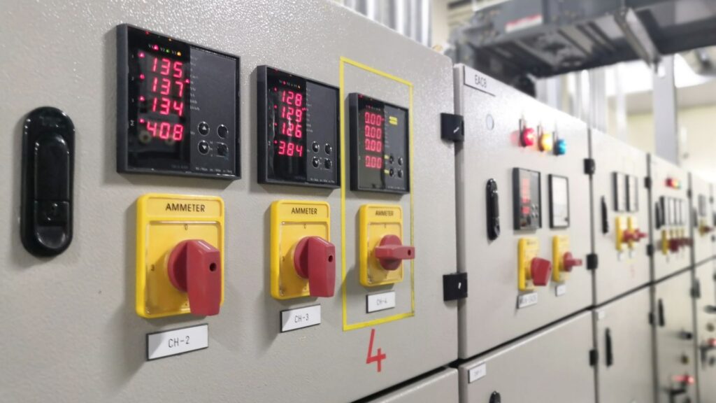 Three-phase power system